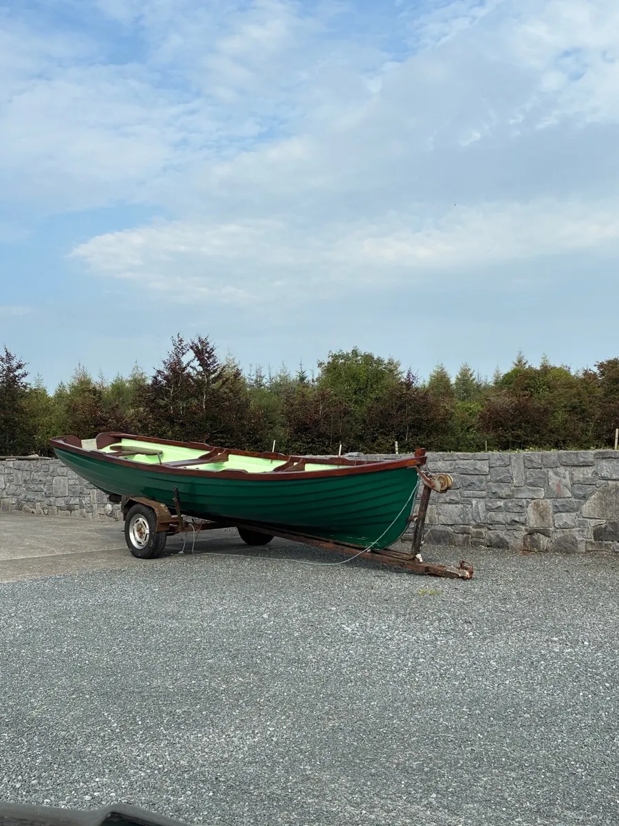 Lake boat - Image 1