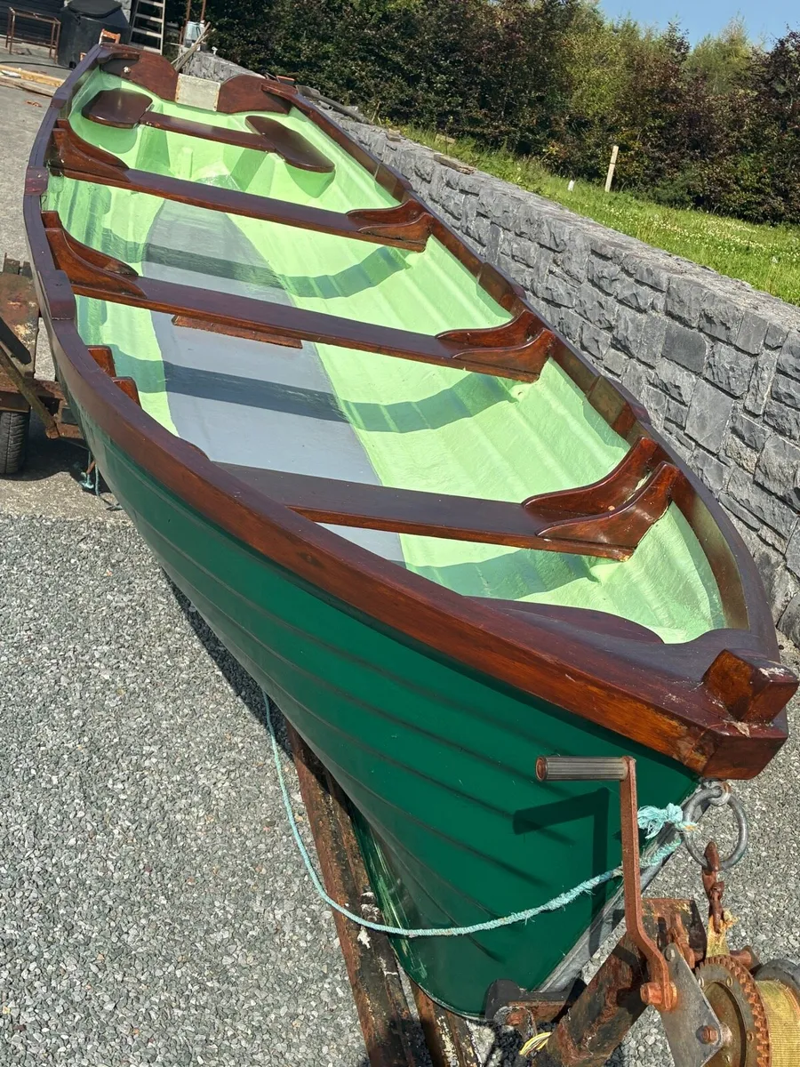 Lake boat - Image 3