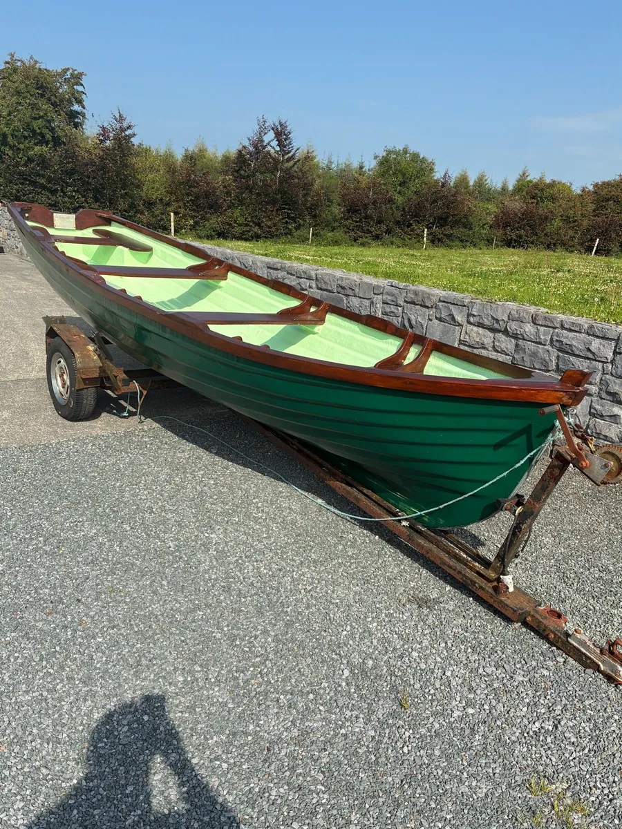 Lake boat - Image 4