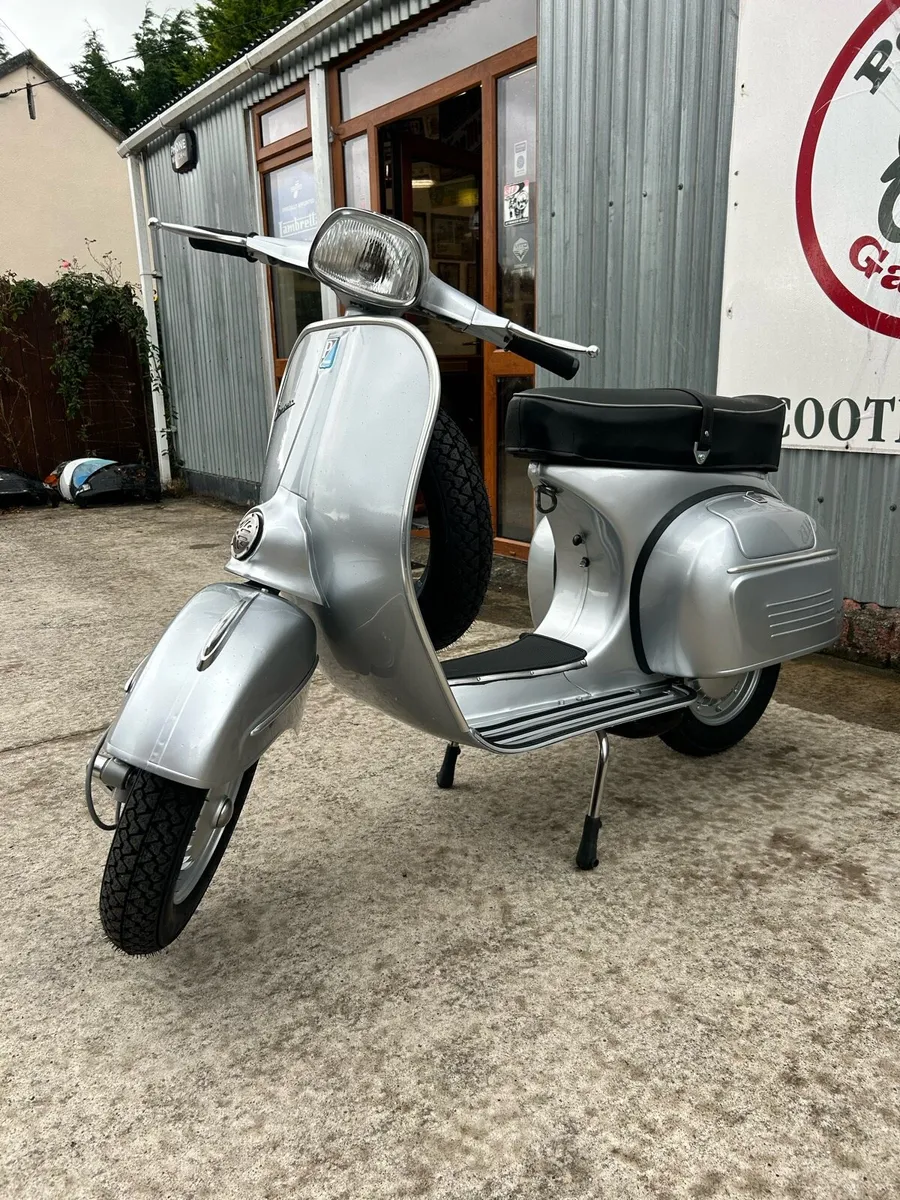 1960s / 70s classic Vespa scooters - Image 1
