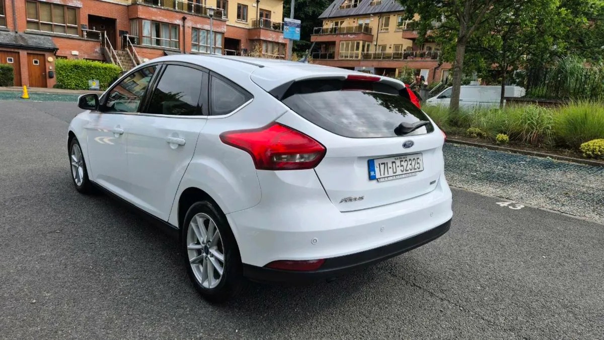 171 Ford Focus 1.0 Perrol AUTOMATIC - Image 1