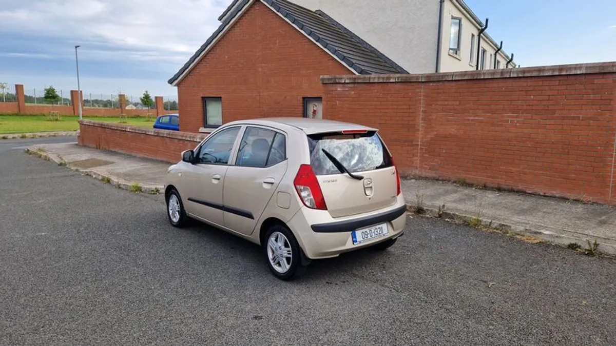 09 Hyundai I10 1.2 petrol Tax and nct - Image 3