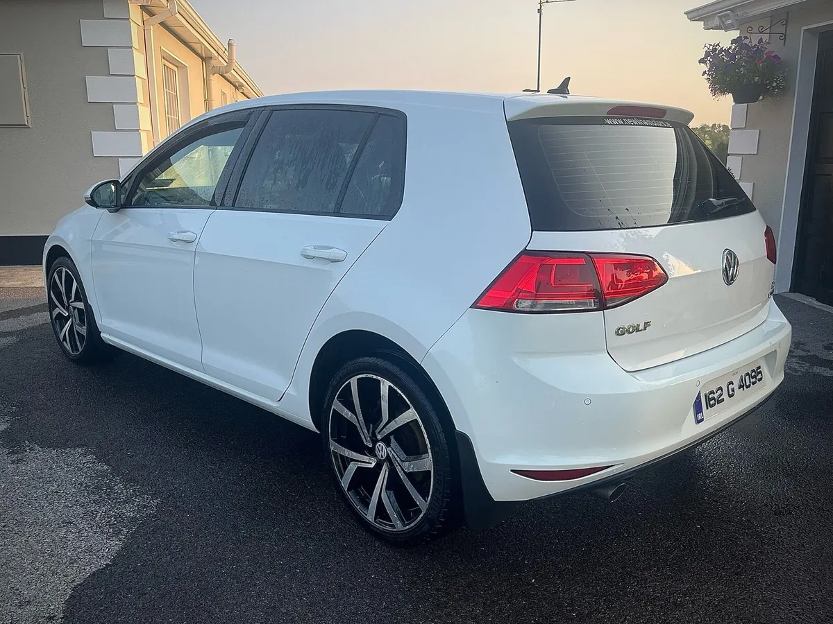 2016 Volkswagen Golf - Image 3