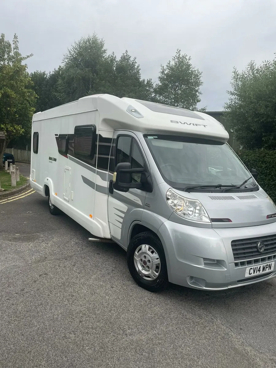 Camper - Image 2