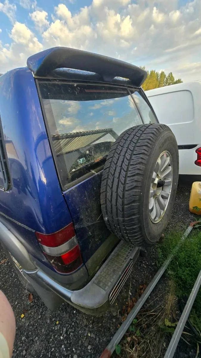 Isuzu Trooper LS Model - Image 3