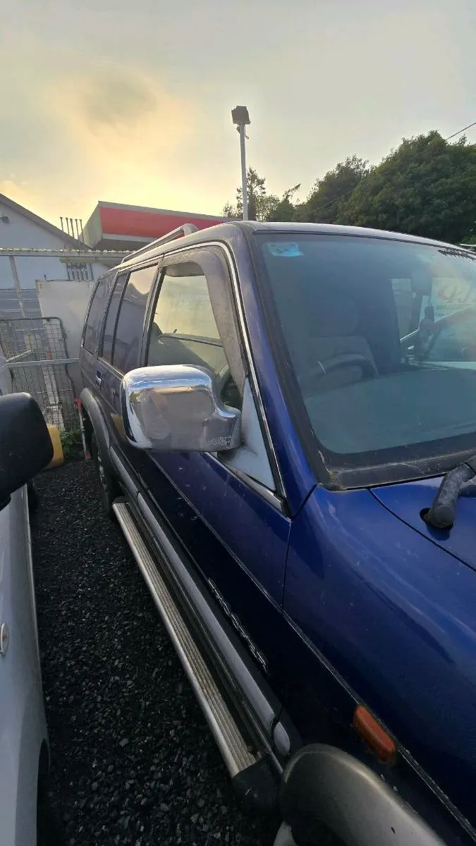 Isuzu Trooper LS Model - Image 4