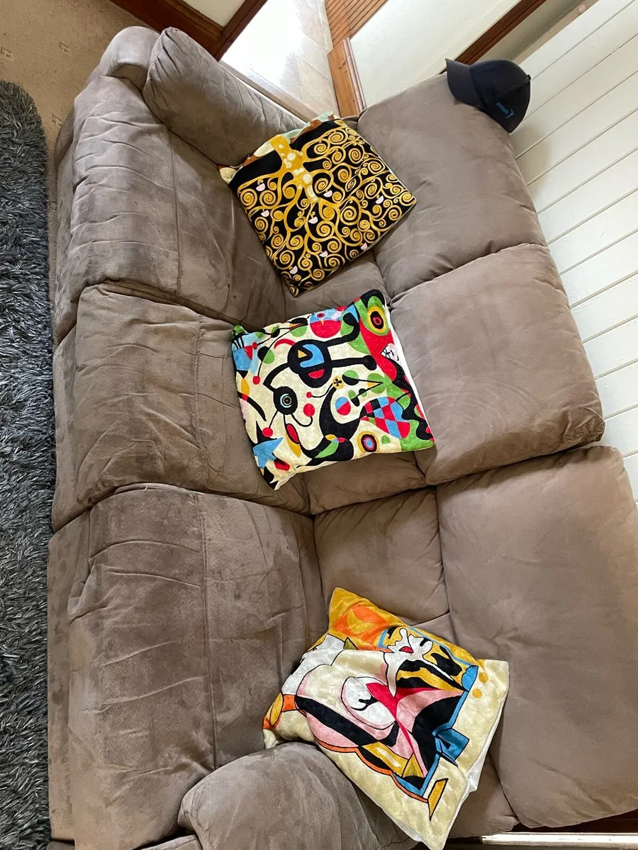 3 seater recliner (2) - Image 2