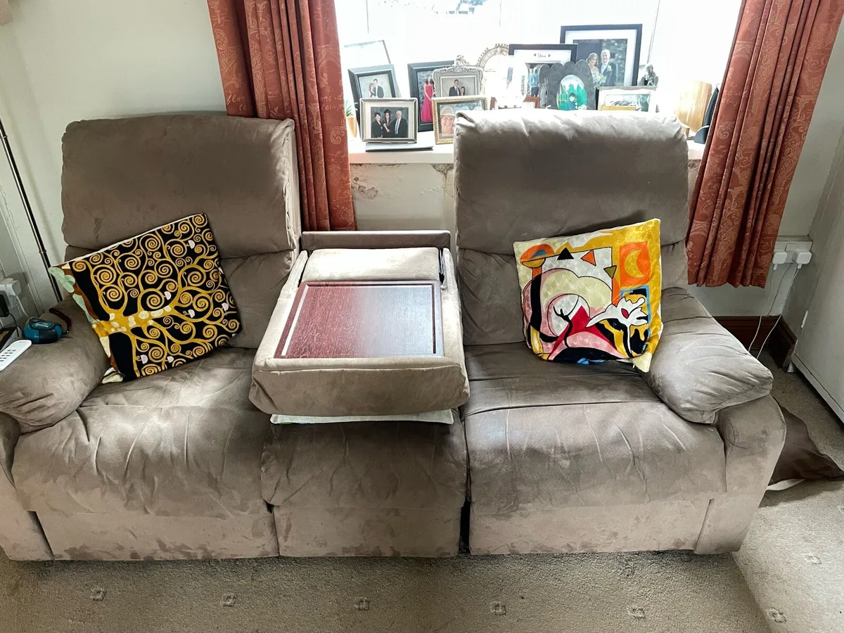 3 seater recliner (2) - Image 3