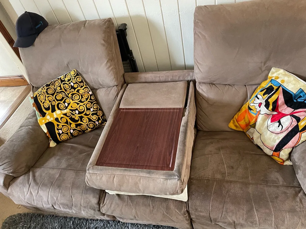 3 seater recliner (2) - Image 4