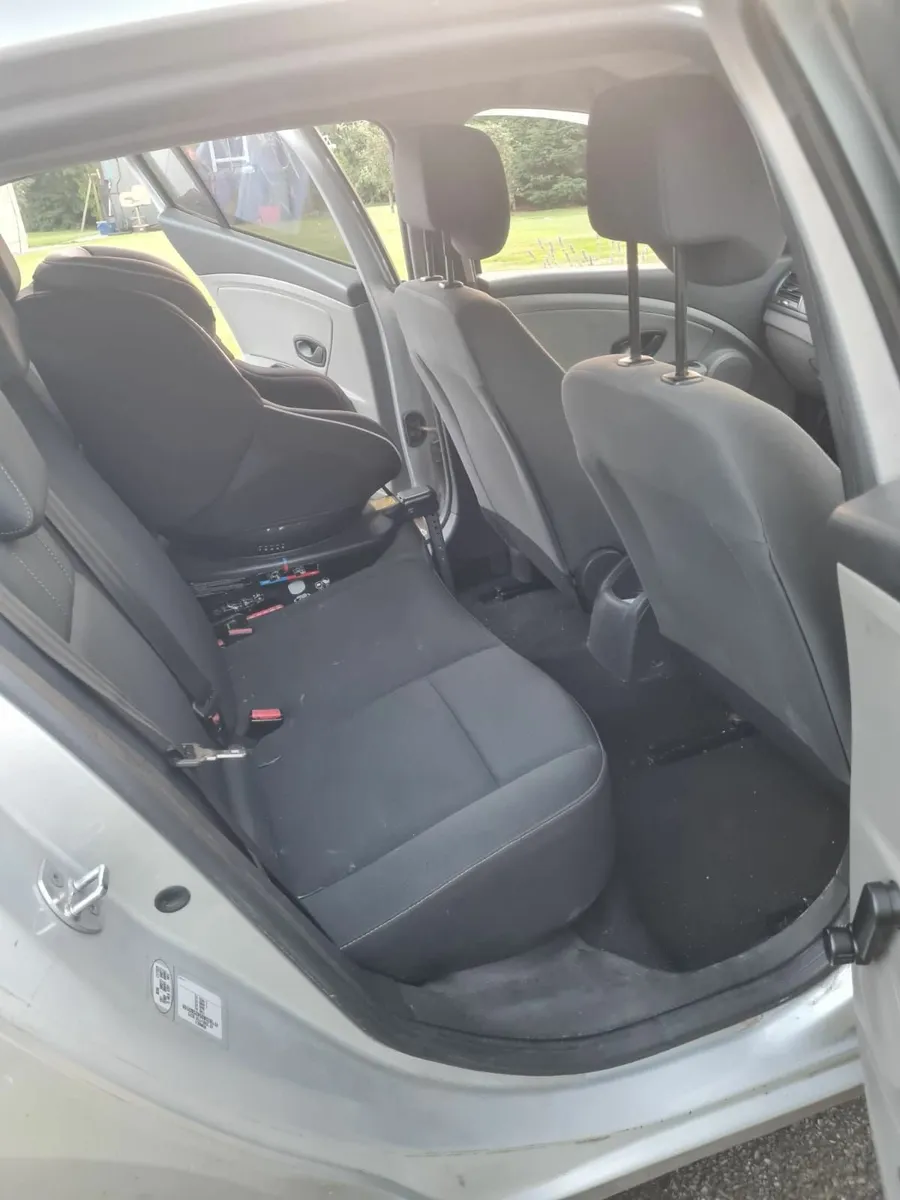 Renault Megane 2010 - Image 2