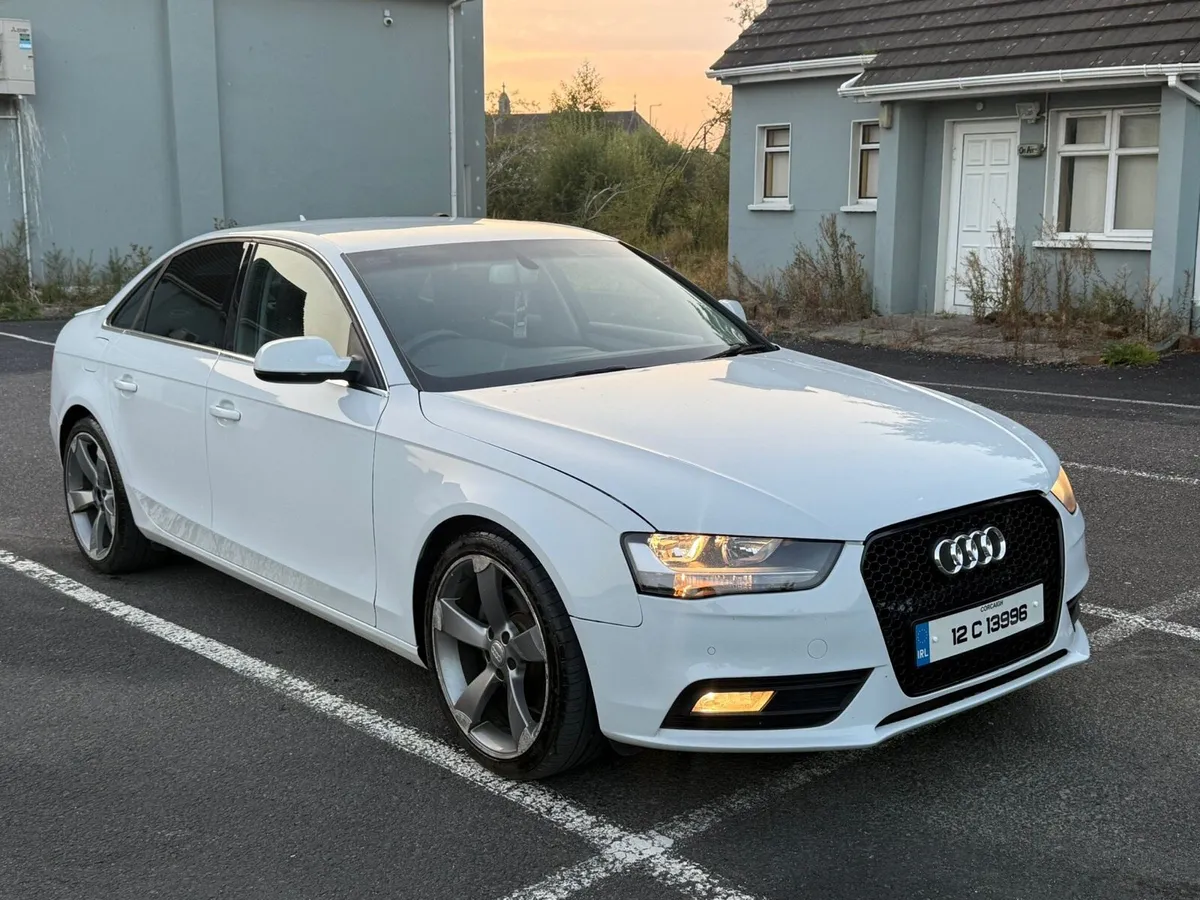 2012 Audi A4 2.0TDI Technic - Image 2