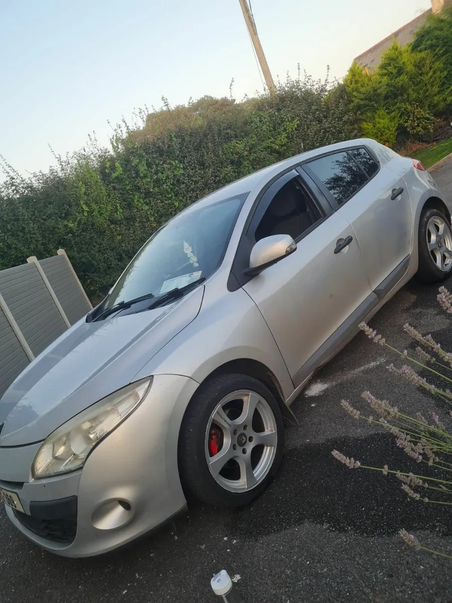 Renault Megane 2010 - Image 1