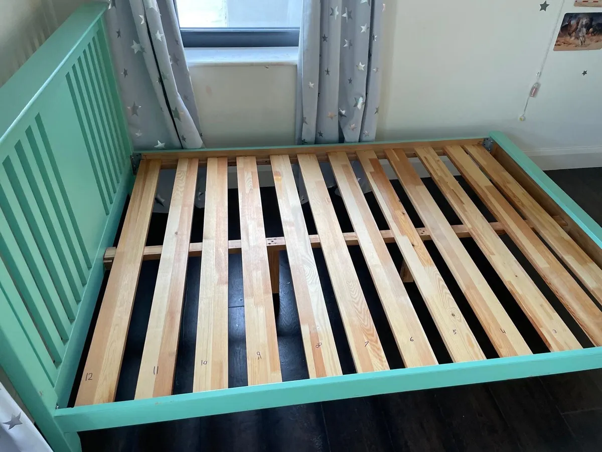 Double bed - Image 2