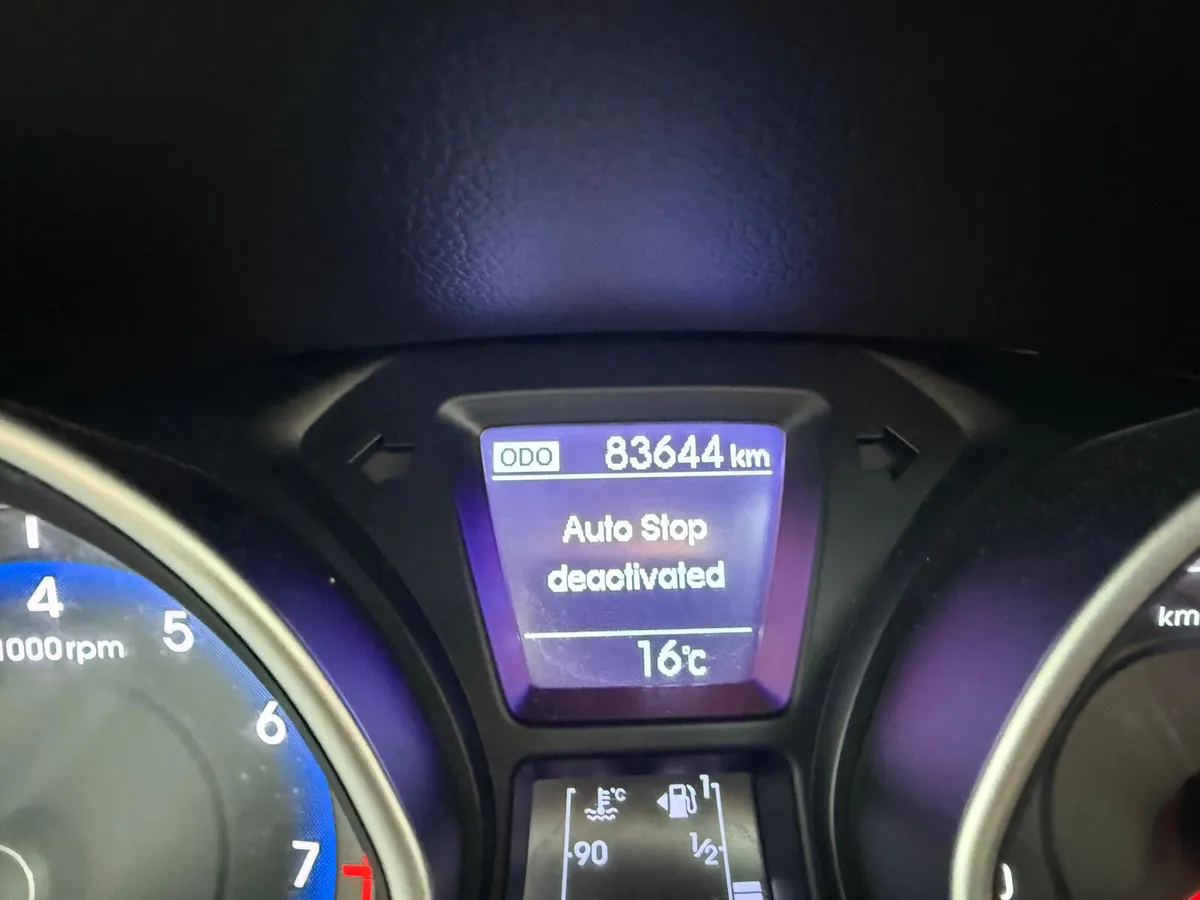 Hyundai i30 2014 - Image 2