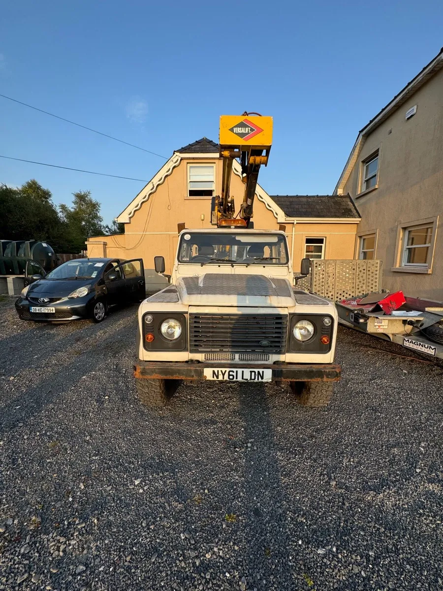 Land Rover 90 - Image 1