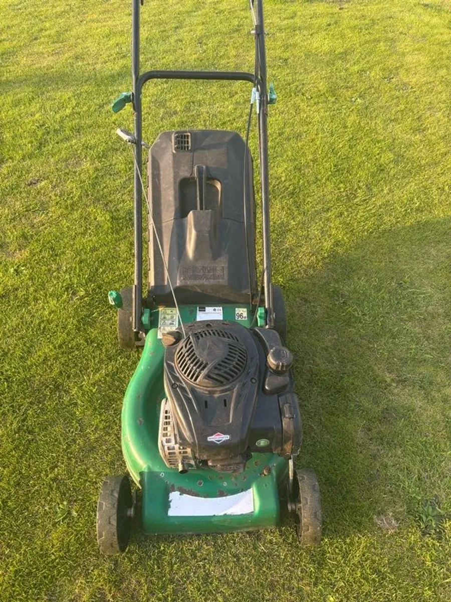 Petrol mower - Image 3