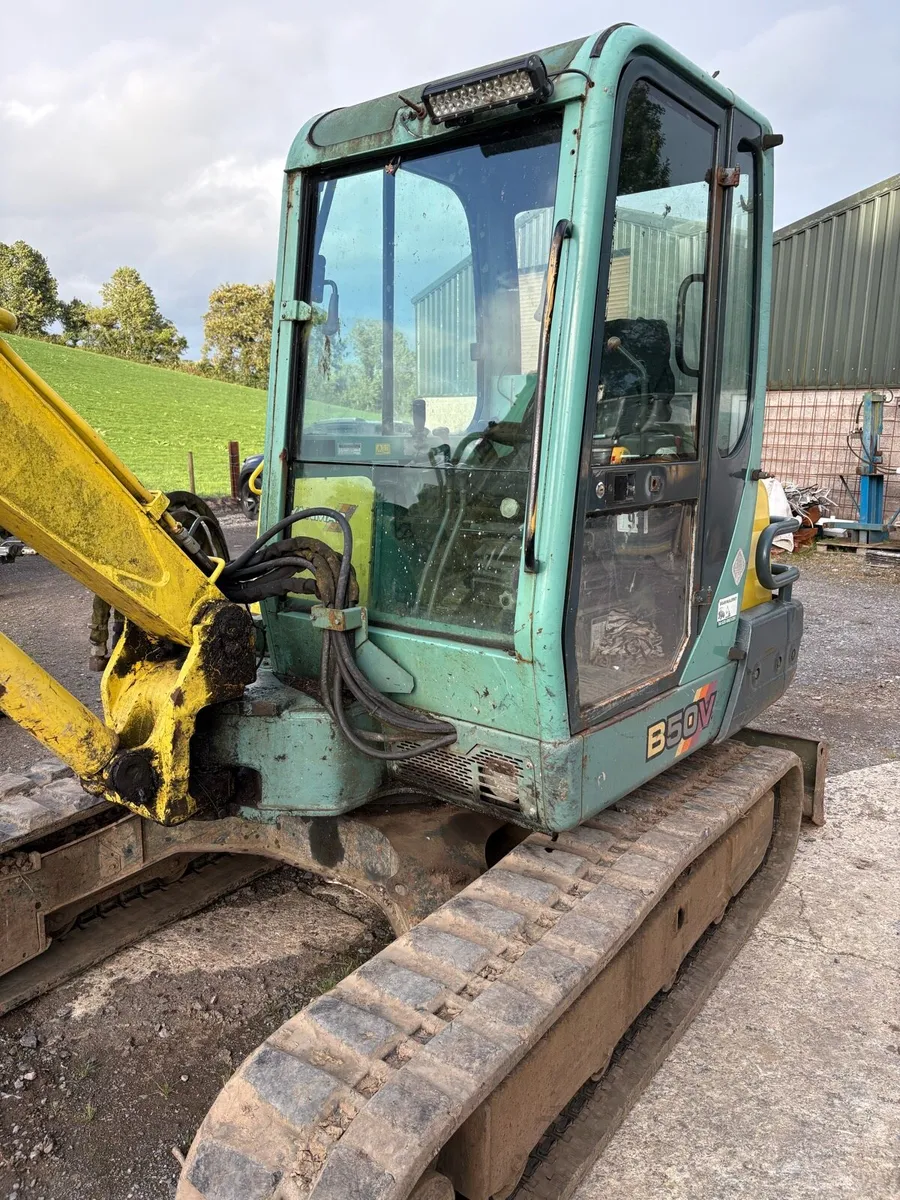 2000 yanmar 5 ton digger - Image 2