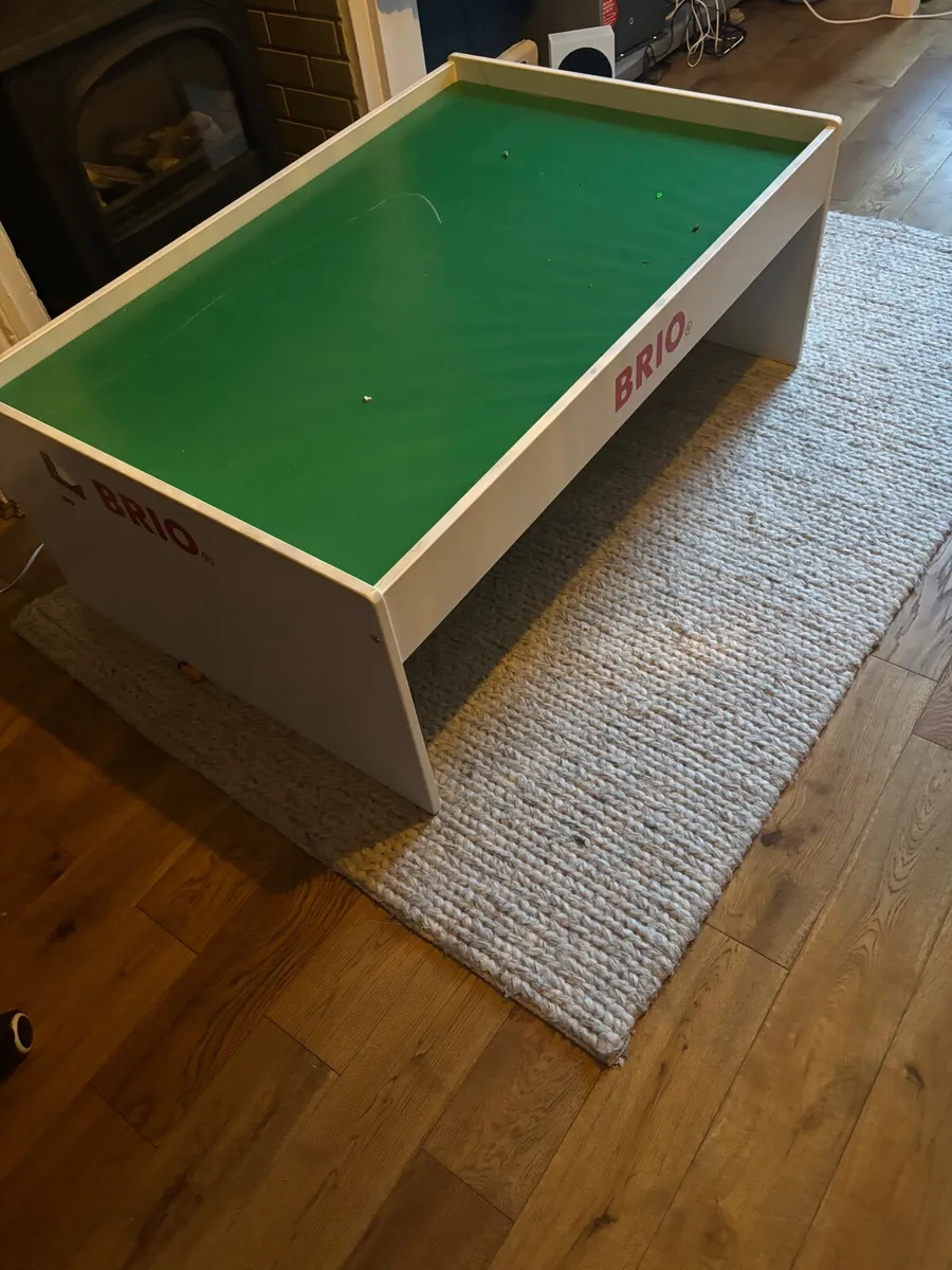 Brio train table - Image 2