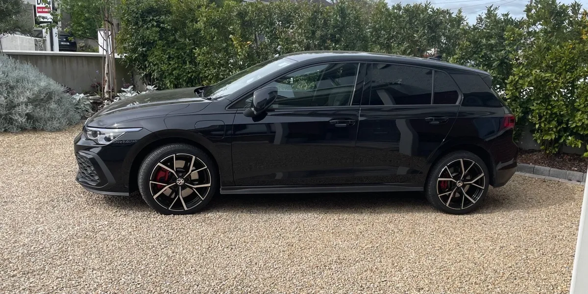 Volkswagen Golf GTE 2024 - Image 4