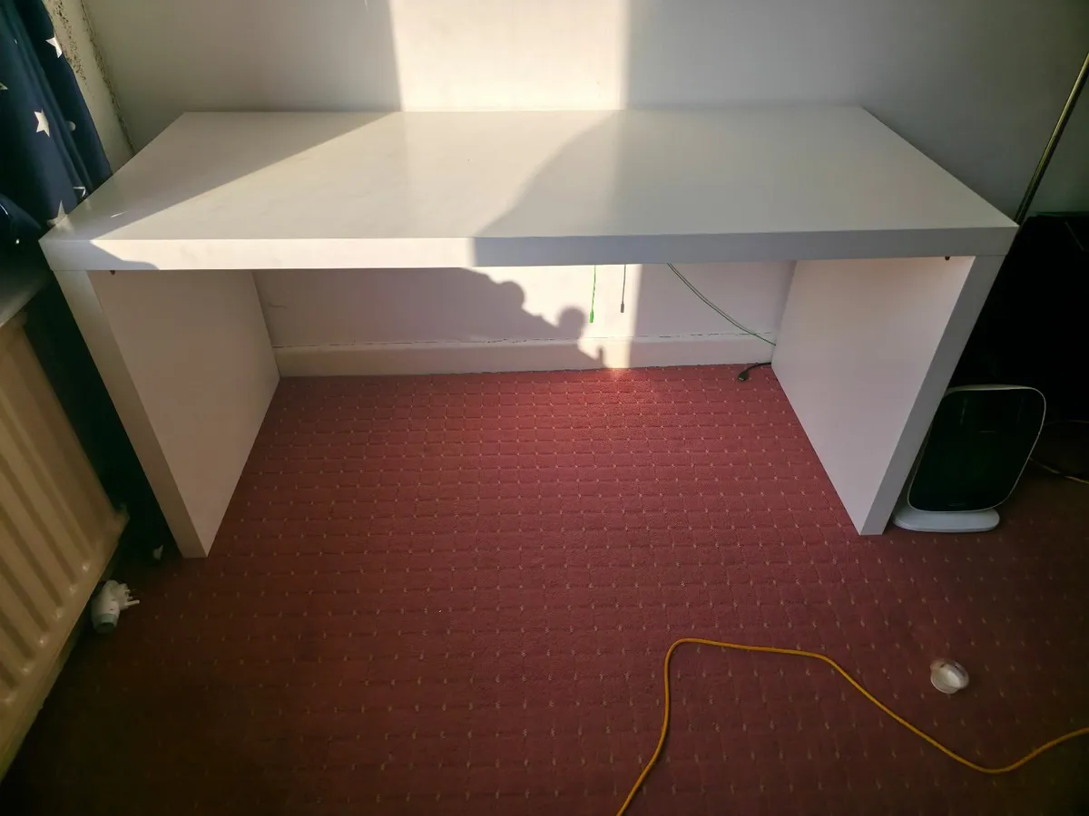 Desk - Image 2