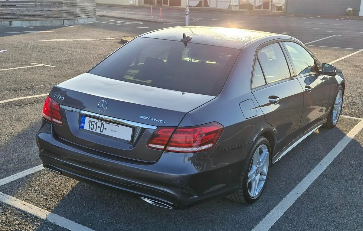 Mercedes-Benz E-Class 2.2DL AMG 2015 - Image 3