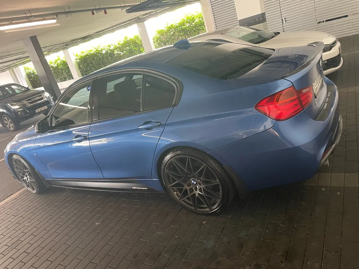 BMW 318D Msport - Image 4