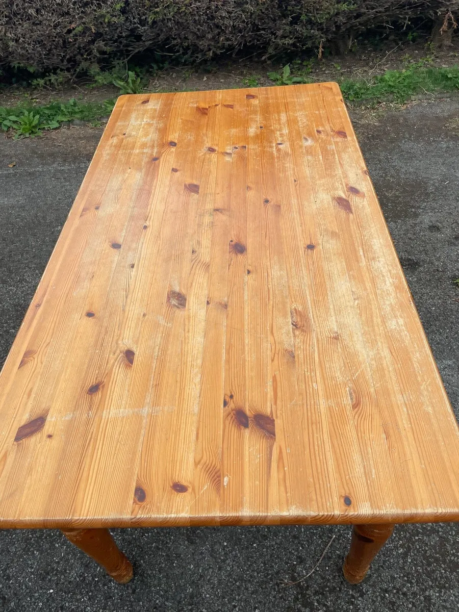 Pine kitchen table - Image 2