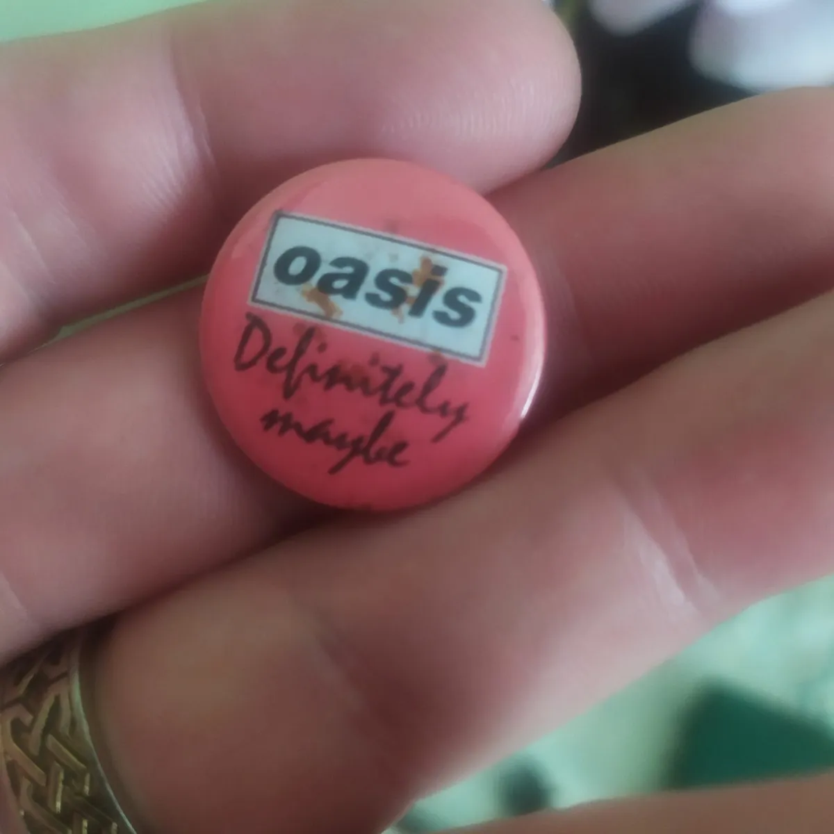 Oasis vintage badge pin 94.  Man city - Image 2