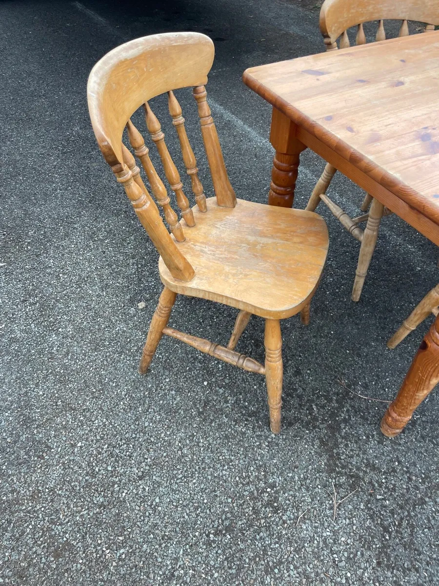 6 kitchen chairs - Image 1