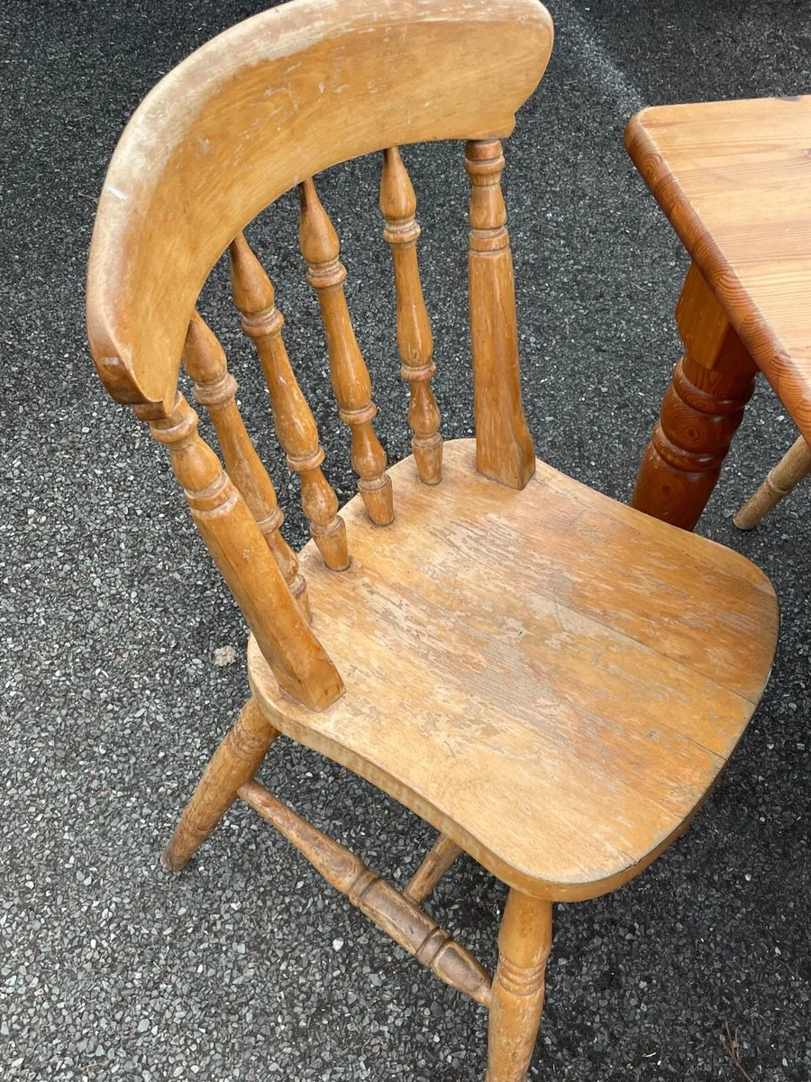 6 kitchen chairs - Image 2