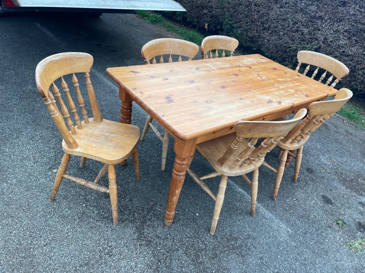6 kitchen chairs - Image 3