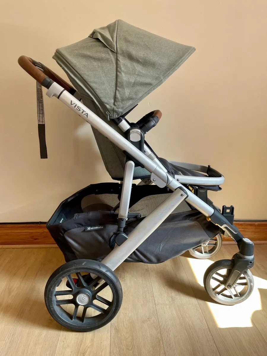 Uppababy Vista V2 Pram Bundle – Excellent Conditio - Image 2