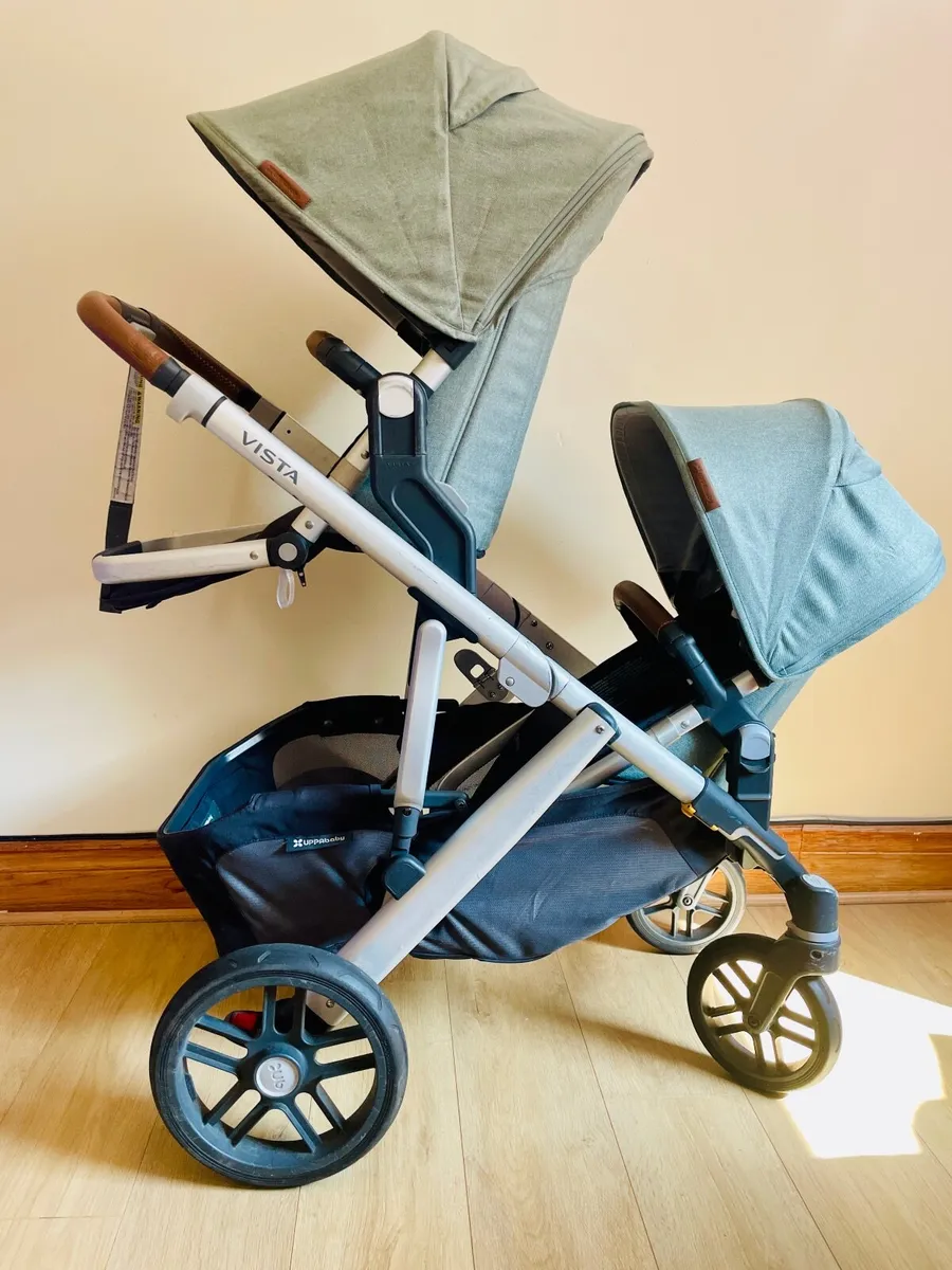 Uppababy Vista V2 Pram Bundle – Excellent Conditio - Image 4