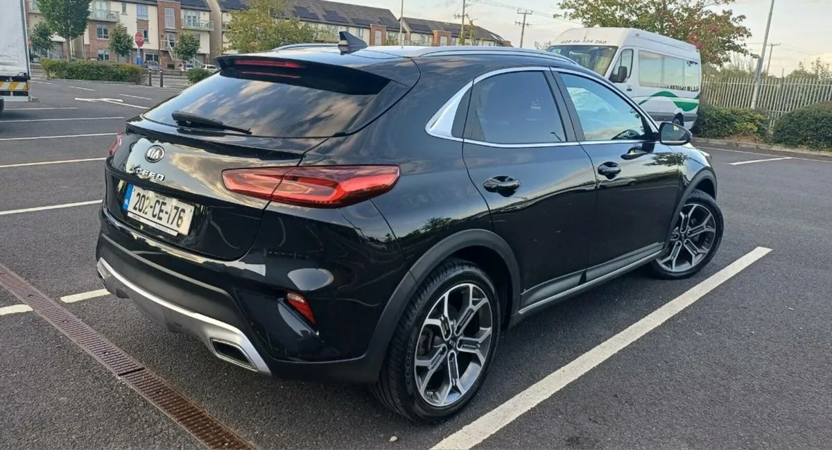 Kia XCeed 1.6 Phev Petrol/Plug-In Hybrid - Image 3