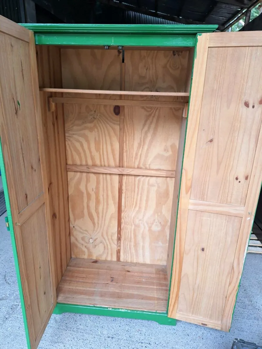Painted green, Mexican pine wardrobe (DELIVERY) - Image 2