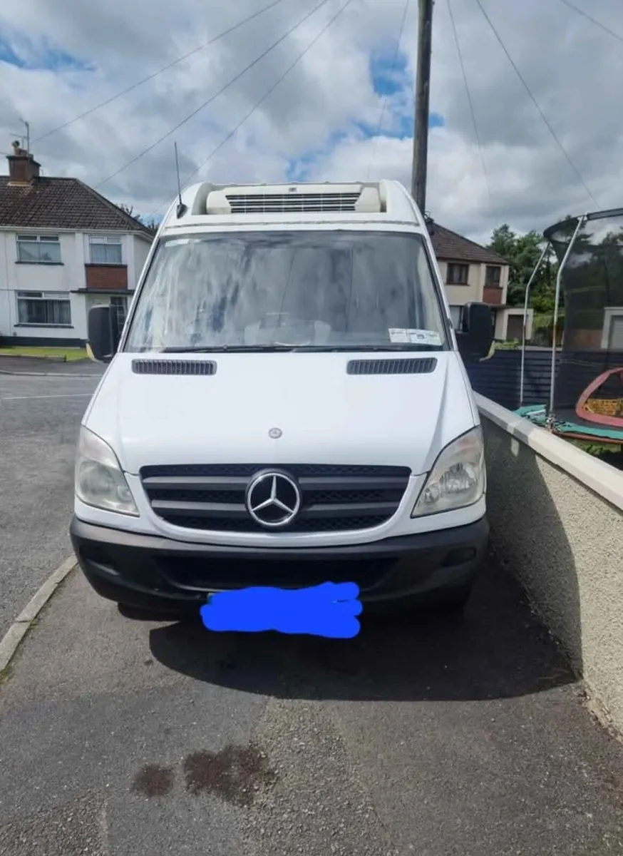 Van - Image 1