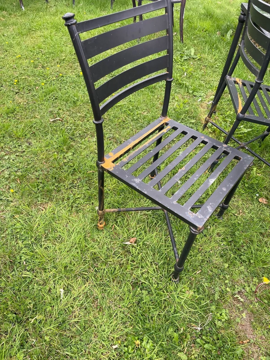 Cast iron table + 4 chairs - Image 3