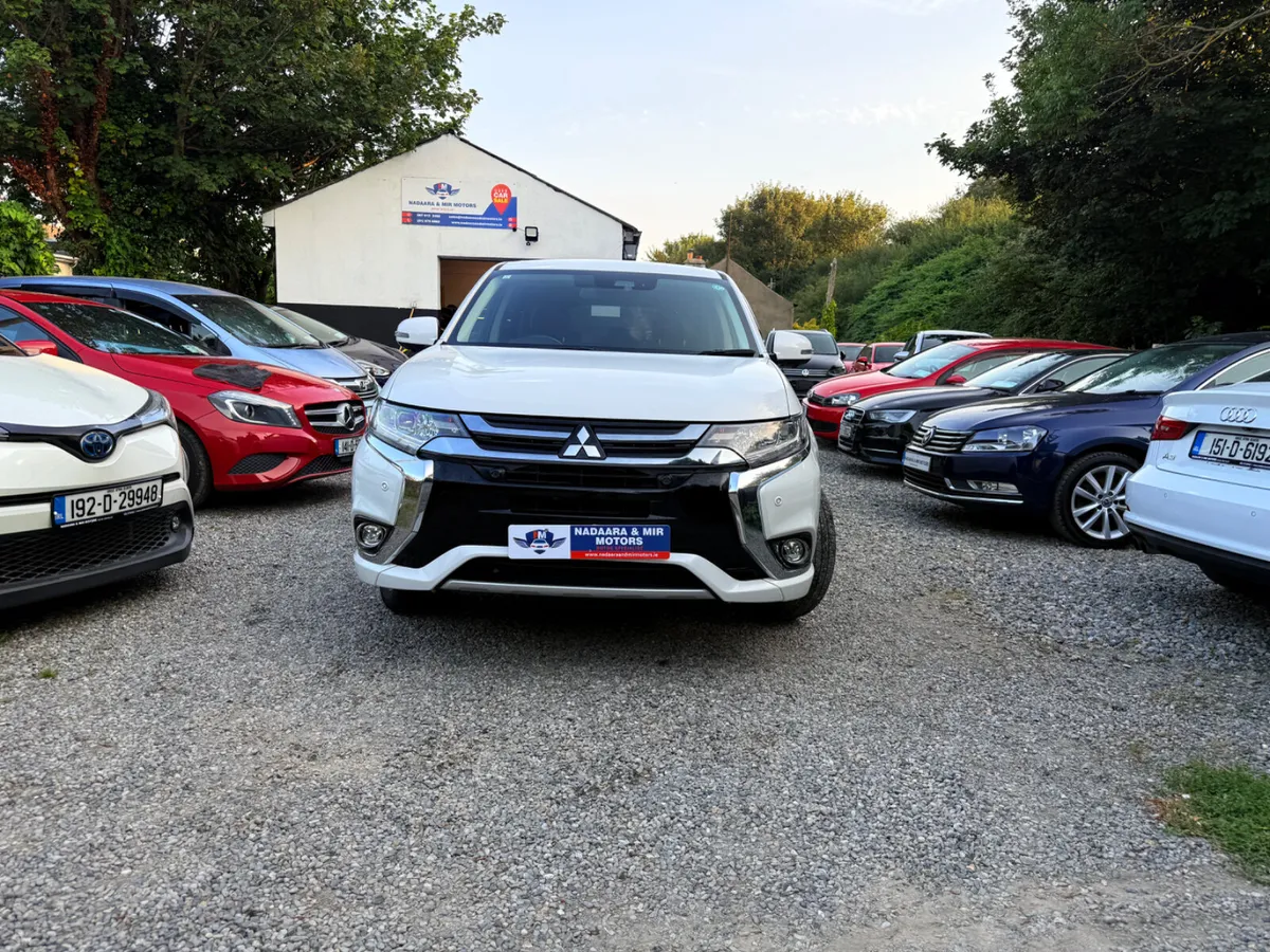2017 Mitsubishi Outlander PHEV 200BHP - Image 4