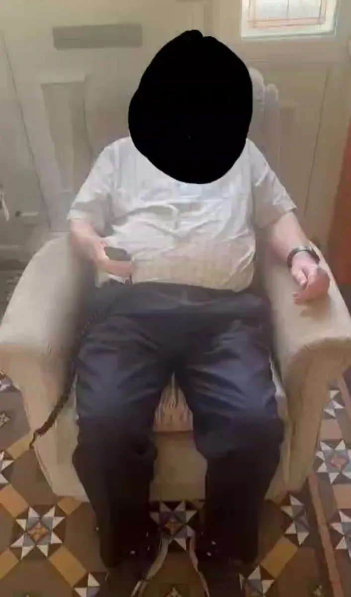 Electric reclining arm chair - Image 2