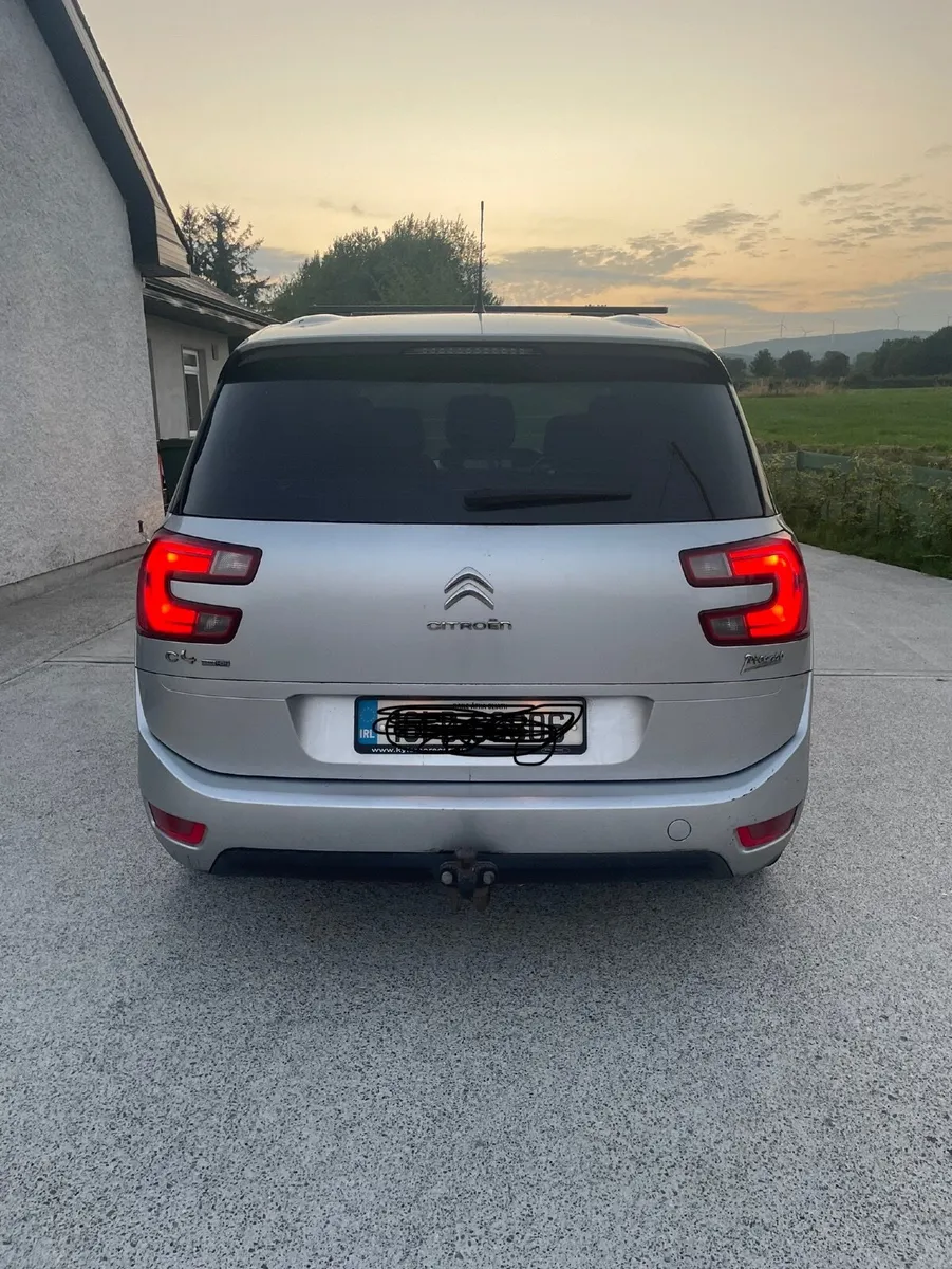 Citroen C4 7 seater - Image 2