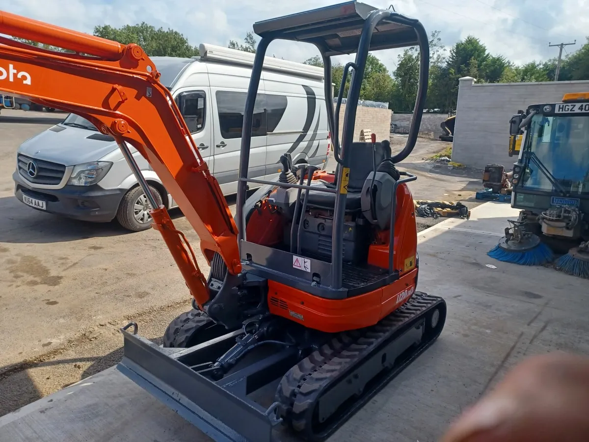 Kubota Mini Digger 2.2t - Image 1