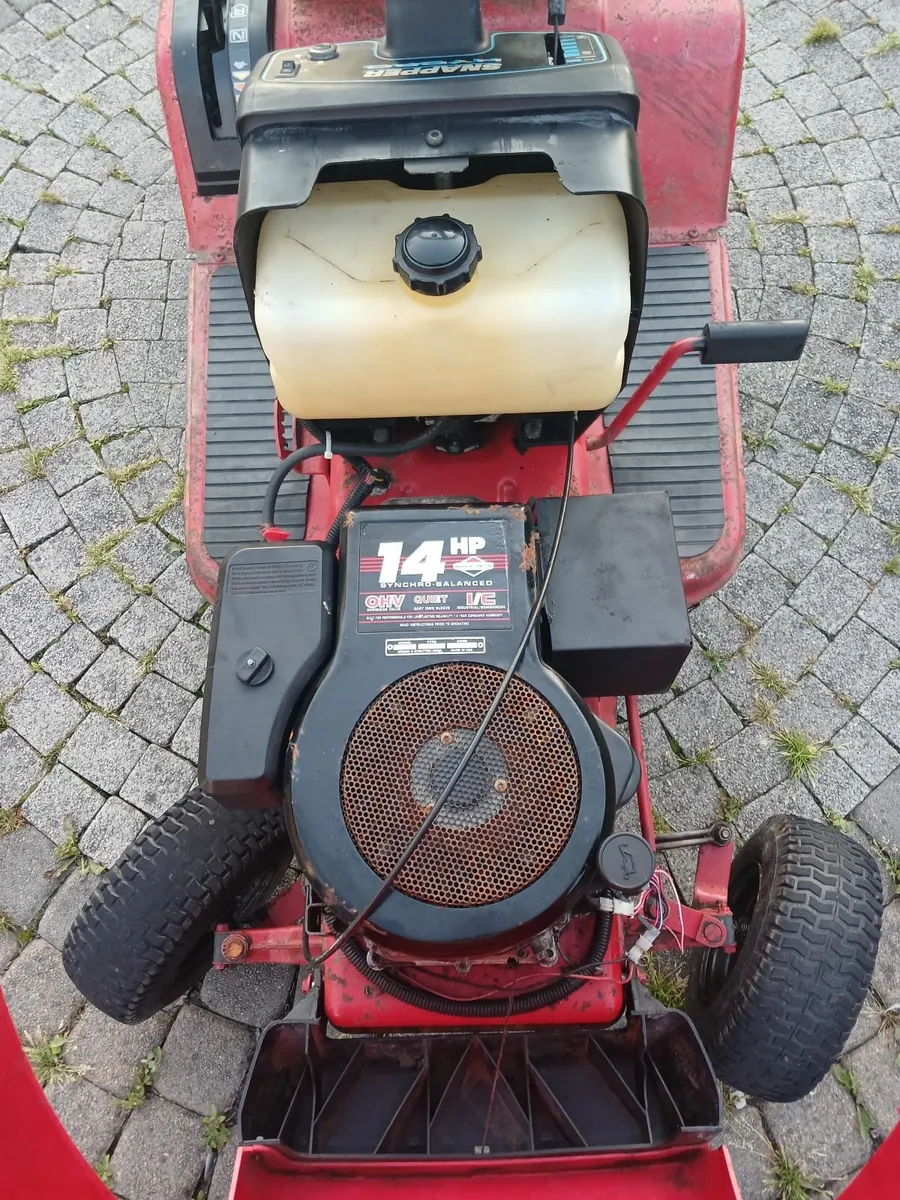 Ride on lawnmower - Image 3