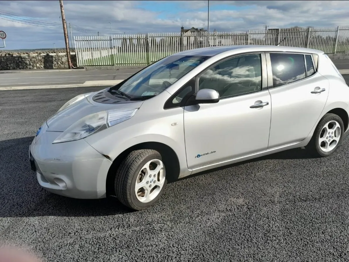 Nissan Leaf 2013 - Image 2