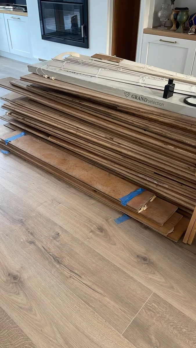 Solid oak timber floor - Image 1