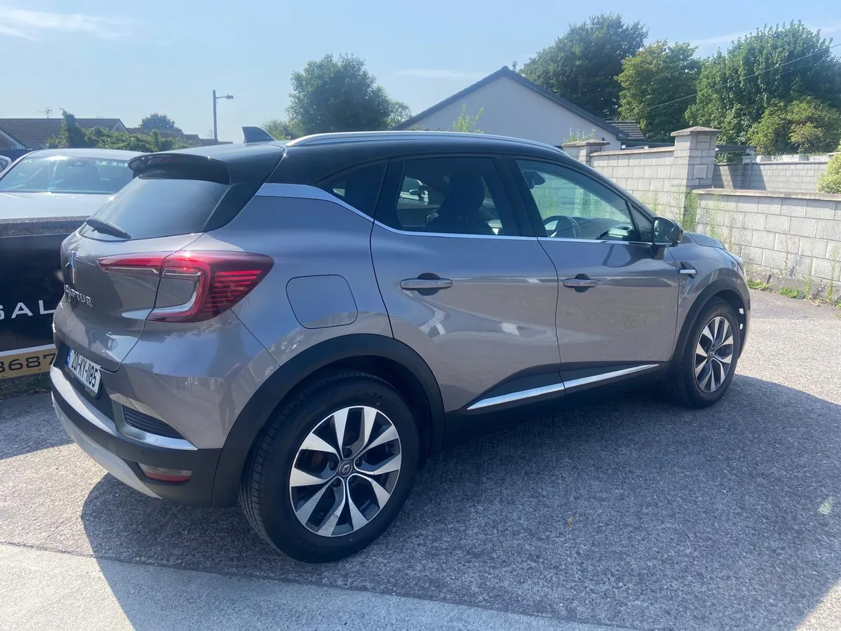 Renault Captur S edition - Image 2