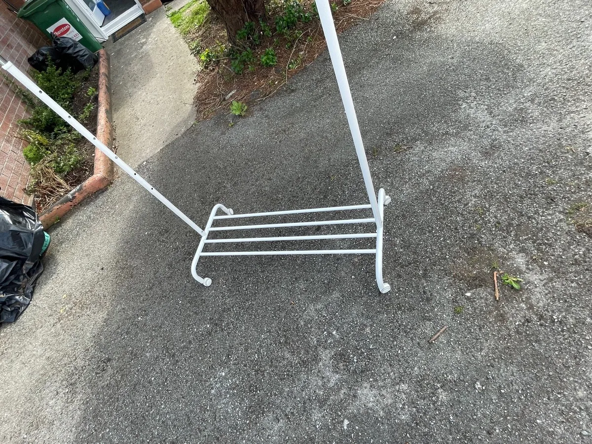 Clothes rail €20 - Image 2
