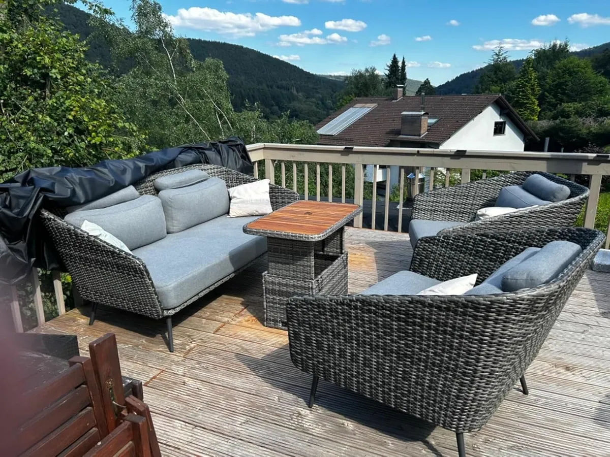 Poly Rattan Garden Table with Adjustable Acacia Wo - Image 4