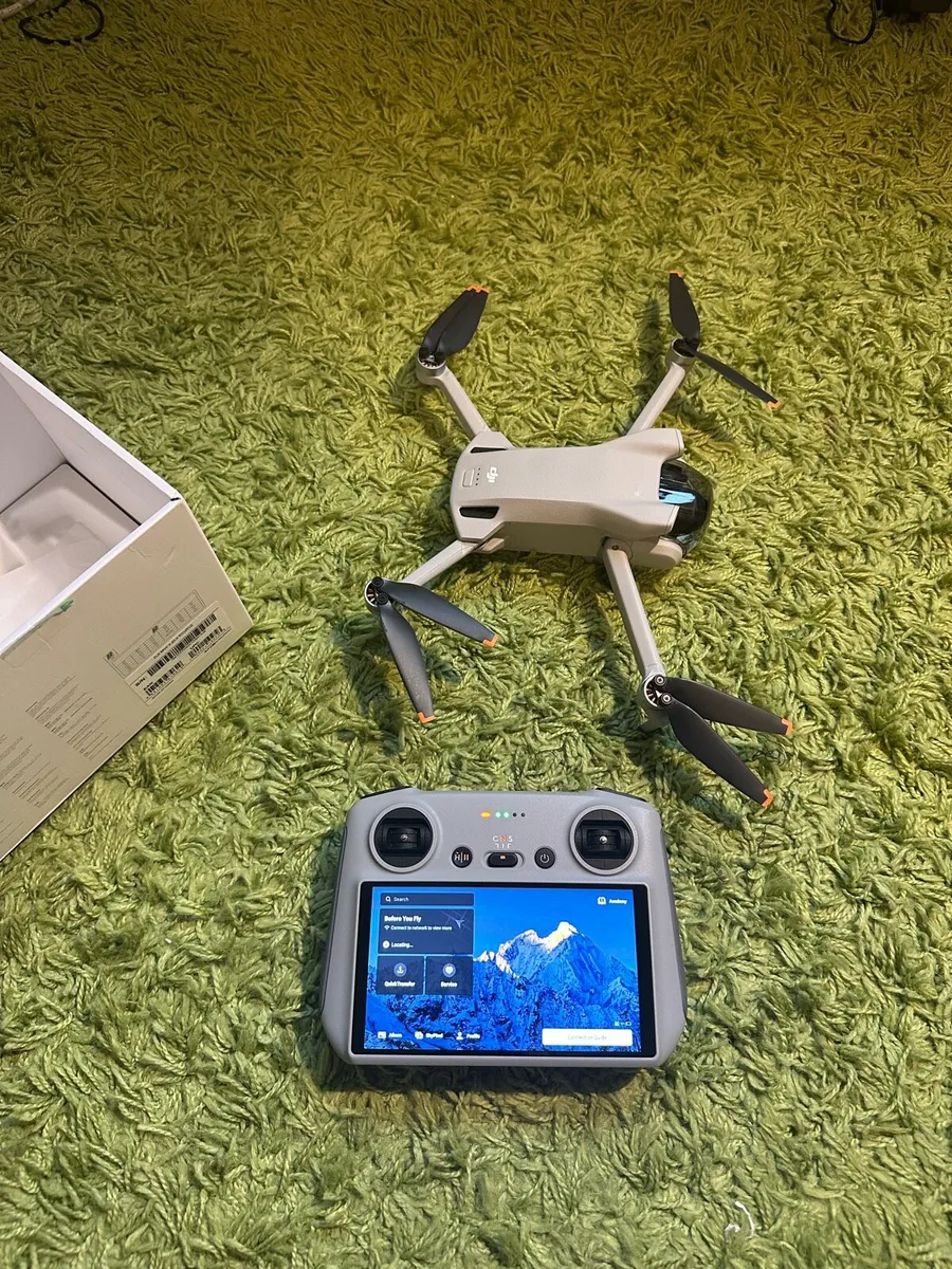 Dji mini 3 with RC controller - Image 1