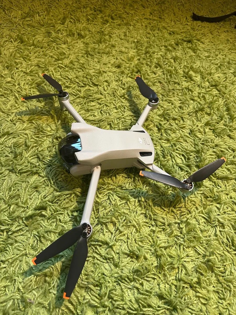 Dji mini 3 with RC controller - Image 2