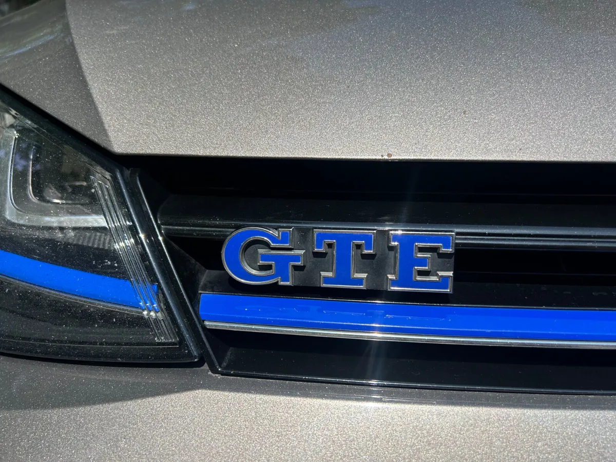 2015 VOLKSWAGEN GOLF GTE PETROL HYBRID - Image 3